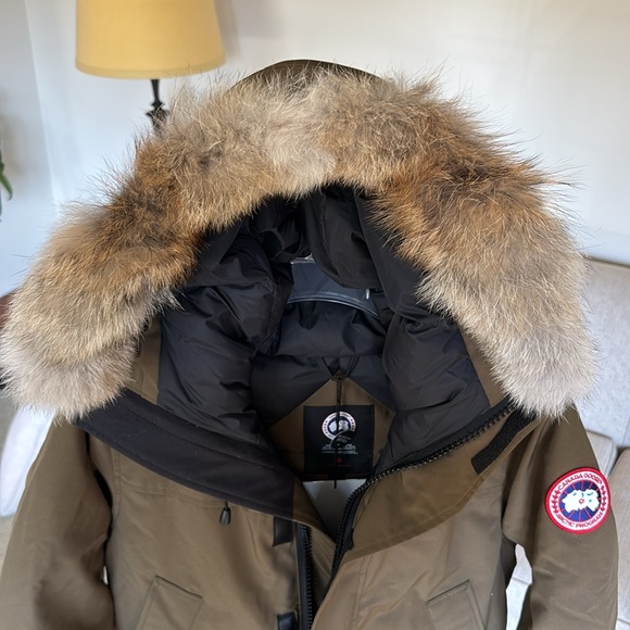 Canada Goose NWT Men’s Langford Heritage Parka Size S Military Green w Fur - Picture 5 of 11